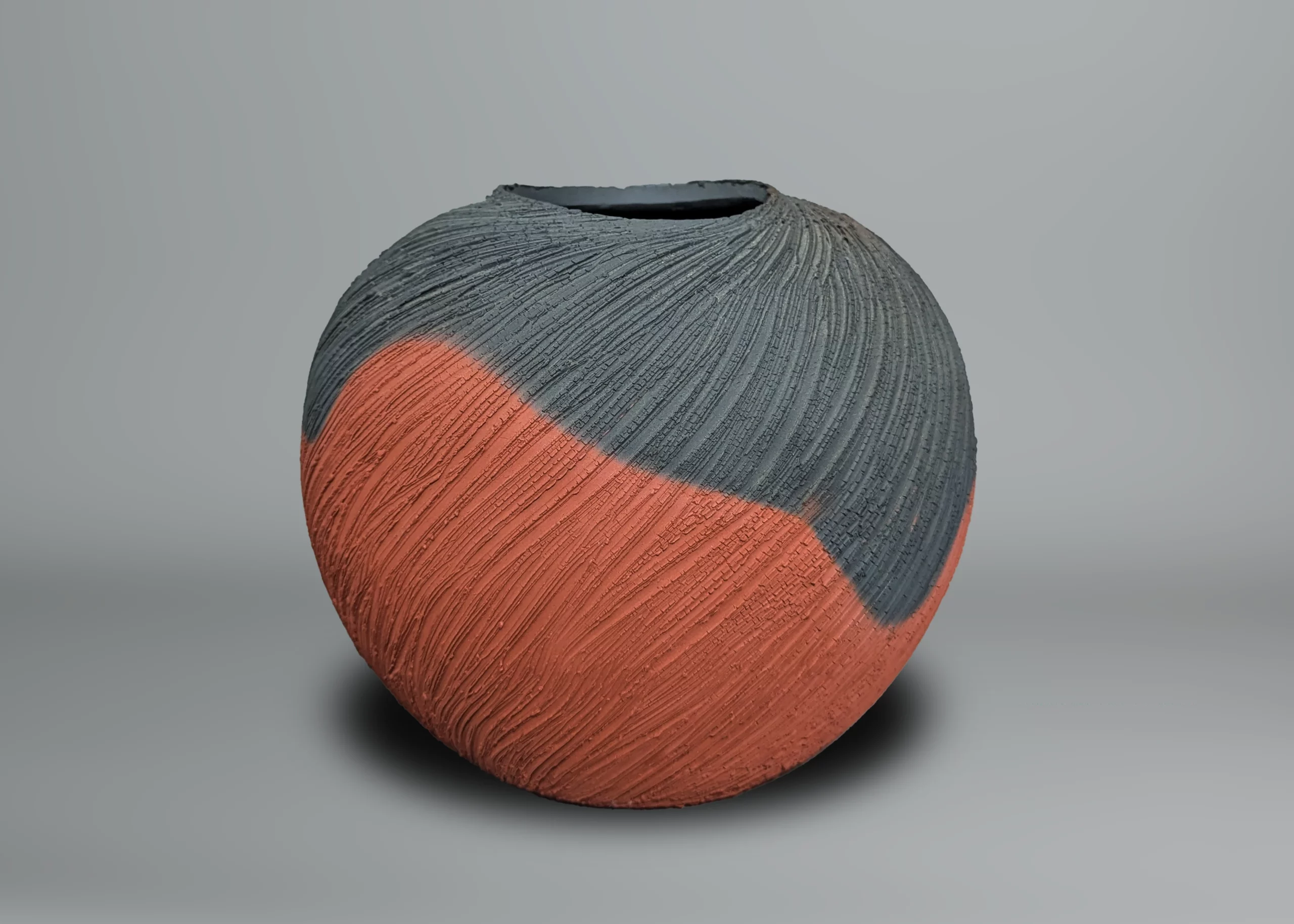 Itō Sekisui V, vase à décor peigné Mumyoi-yaki